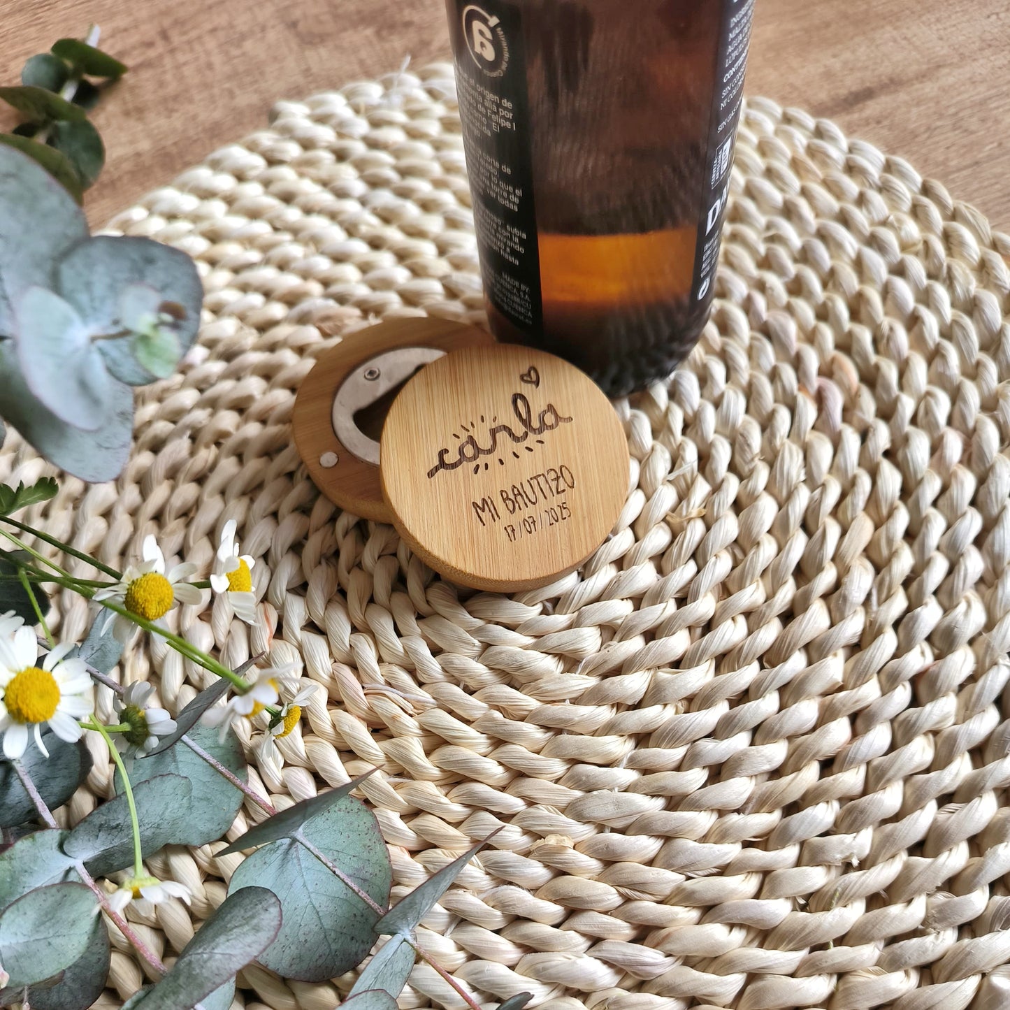 Abrebotellas con imán para bautizo